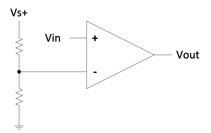 Comparator circuit with voltage divider